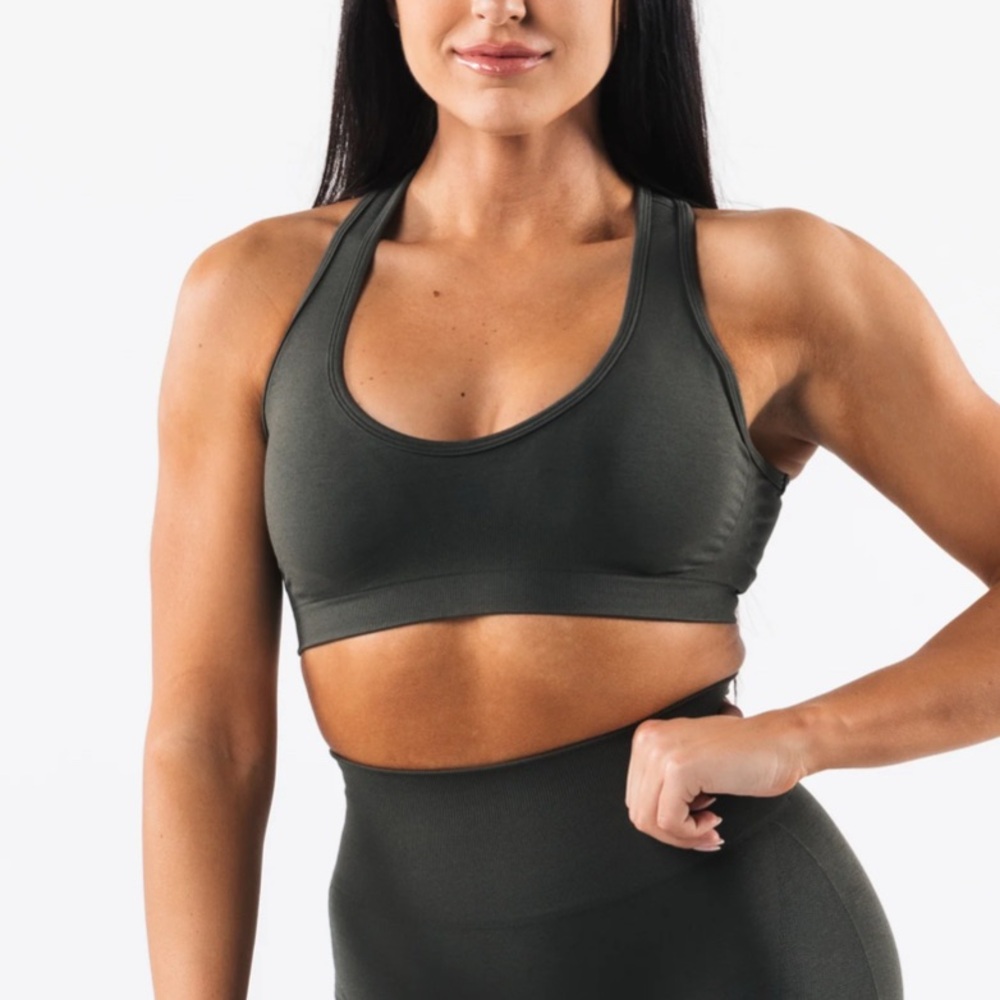 AMPLIFY CONTOUR BRA